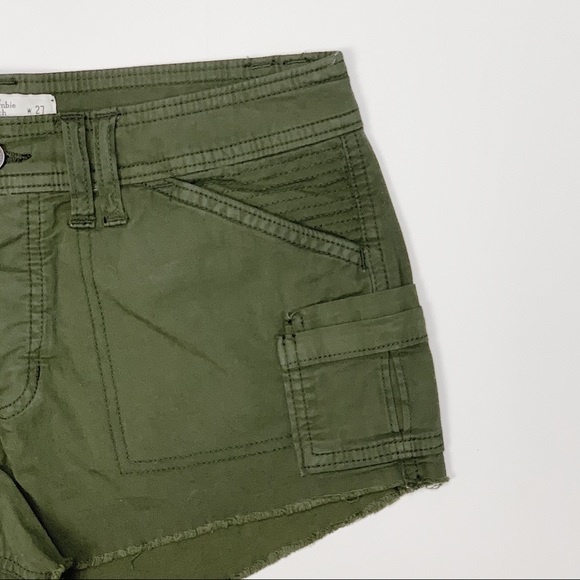 Abercrombie Green Cargo Shorts - Picture 5 of 10